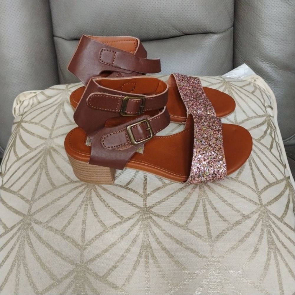 Rachel Shoesŵ Brown and Pink Glitter Girls Sandals